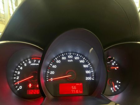 2017-Kia-Picanto-10-LS_10