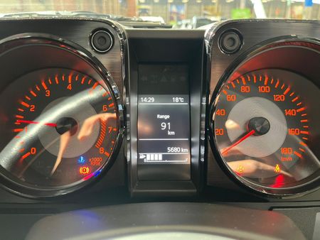 2025-Suzuki-Jimny-15-GL-AllGrip-5-Door_10