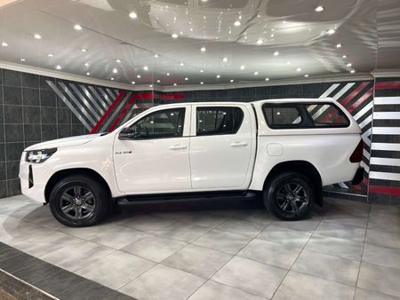 2025-Toyota-Hilux-24-GD-6-Raider-4x4-Auto-Double-Cab_14