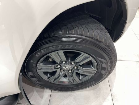 2025-Toyota-Hilux-24-GD-6-Raider-4x4-Auto-Double-Cab_4