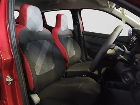 2026-Renault-Kwid-10-Techno_15