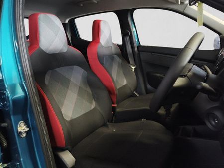 2026-Renault-Kwid-10-Techno_15