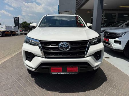 2022-Toyota-Fortuner-28-GD-6-Raised-Body-Auto_1