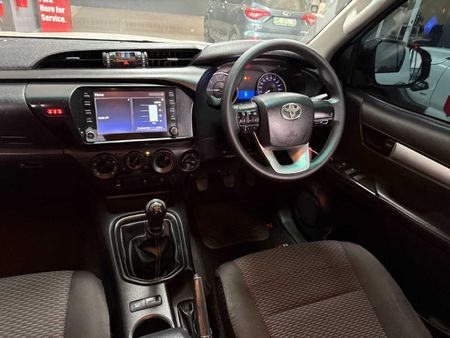 2019-Toyota-Hilux-24-GD-6-SRX-4x4-Double-Cab_13