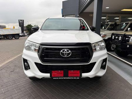 2019-Toyota-Hilux-24-GD-6-SRX-4x4-Double-Cab_1
