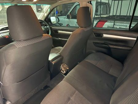 2019-Toyota-Hilux-24-GD-6-SRX-4x4-Double-Cab_5