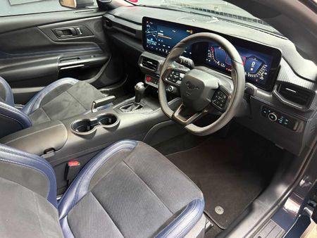 2025-Ford-Mustang-Dark-Horse-Fastback_10