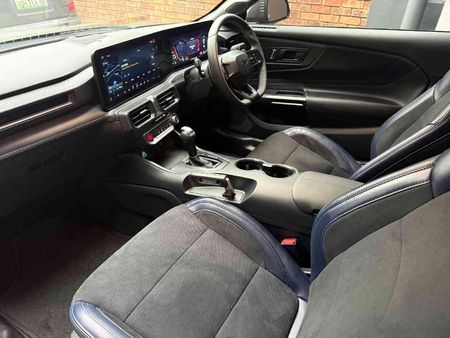 2025-Ford-Mustang-Dark-Horse-Fastback_12