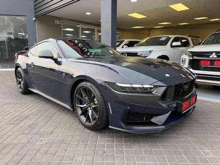 2025-Ford-Mustang-Dark-Horse-Fastback_4