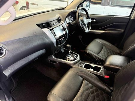 2023-Nissan-Navara-25-DDTi-LE-Plus-4X4-Auto-Double-Cab_9