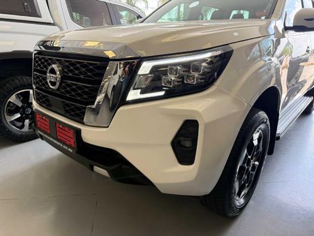 2023-Nissan-Navara-25-DDTi-LE-Plus-4X4-Auto-Double-Cab_5