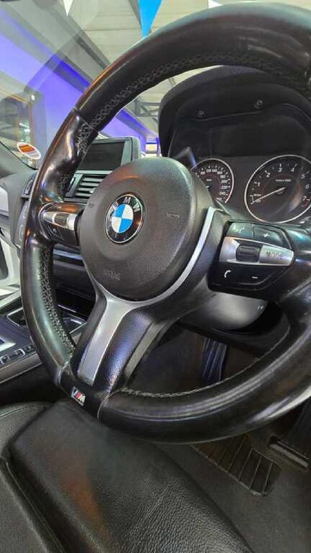 2014-BMW-1-Series-118i-5-dr-Auto_14