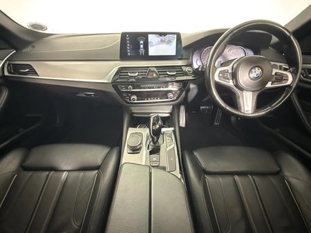 2018-BMW-5-Series-520d-M-Sport_1