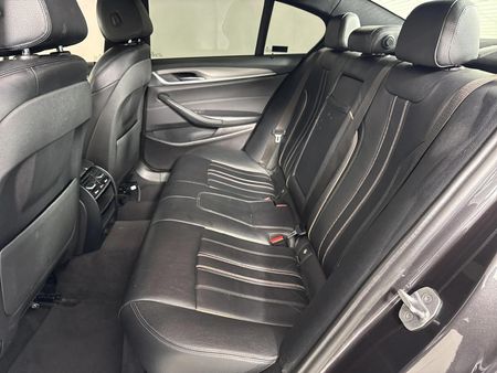 2018-BMW-5-Series-520d-M-Sport_3