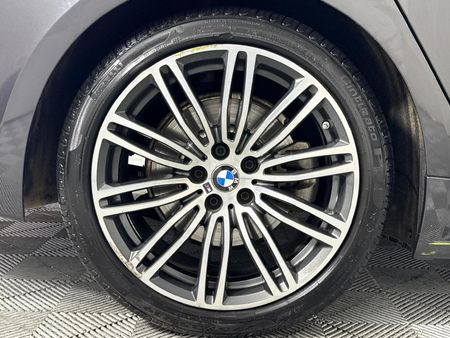 2018-BMW-5-Series-520d-M-Sport_7