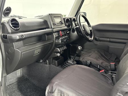 2022-Suzuki-Jimny-15-GL_6