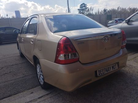 2020-Toyota-Etios-15-XS-5-dr_9