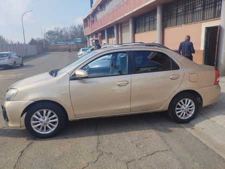 2020-Toyota-Etios-15-XS-5-dr_4