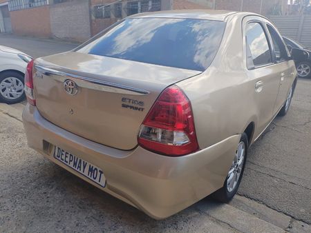 2020-Toyota-Etios-15-XS-5-dr_6