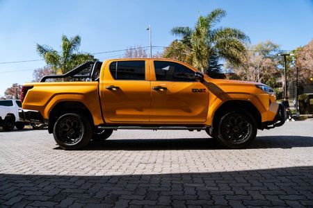 2026-Toyota-Hilux-28-GD-6-RB-SRX-4x4-Auto-Double-Cab_6