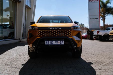2026-Toyota-Hilux-28-GD-6-RB-SRX-4x4-Auto-Double-Cab_7