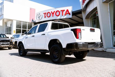 2026-Toyota-Hilux-28-GD-6-RB-SRX-Auto-Double-Cab_5