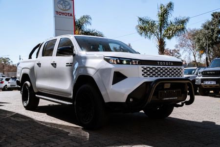 2026-Toyota-Hilux-28-GD-6-RB-SRX-Auto-Double-Cab_6