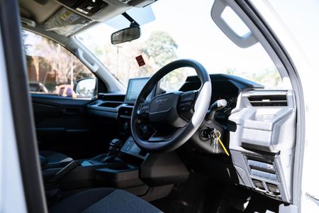 2026-Toyota-Hilux-28-GD-6-RB-SRX-Auto-Double-Cab_8