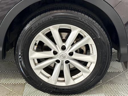 2017-Nissan-Qashqai-12T-Visia_3