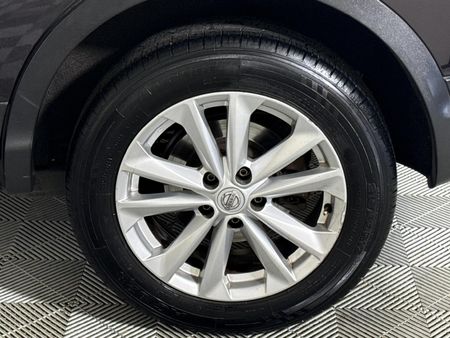 2017-Nissan-Qashqai-12T-Visia_5