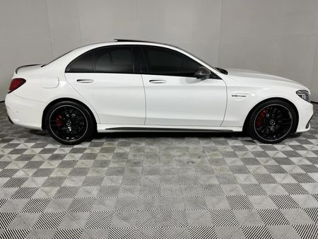 2021-Mercedes-AMG-C-Class-C63-S-AMG_16