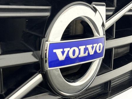2014-Volvo-V40-T3-Essential_11