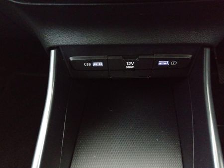 2023-Hyundai-i20-12-Motion_9