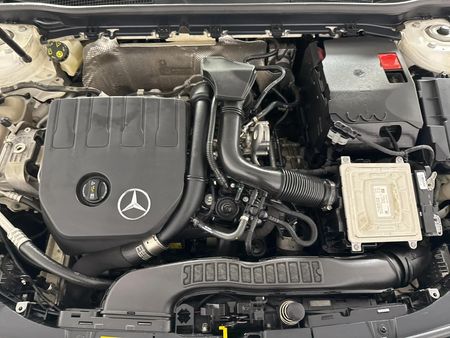 2019-Mercedes-Benz-A-Class-A-200-Auto_13