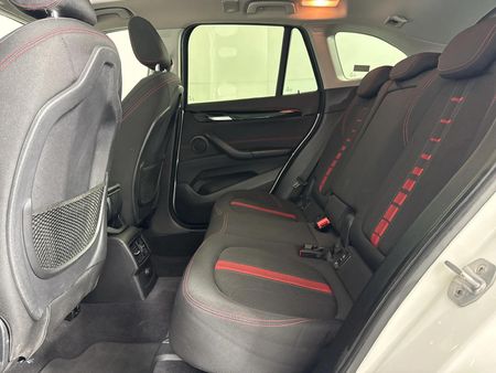 2019-BMW-X1-xDrive20d-Auto_3