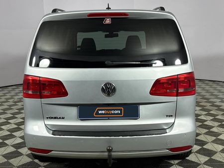 2012-Volkswagen-Touran-20-TDI-Trendline-Auto_18