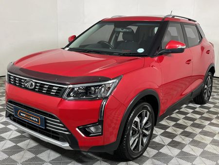 2021-Mahindra-XUV-300-15D-W8_0