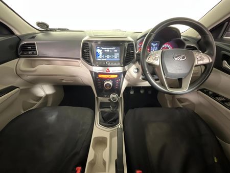 2021-Mahindra-XUV-300-15D-W8_1