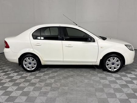 2014-Ford-Ikon-16-Ambiente_16