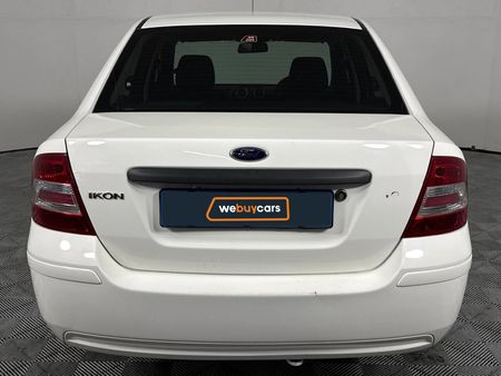 2014-Ford-Ikon-16-Ambiente_17