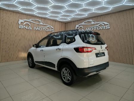 2024-Renault-Triber-10-Intens_7
