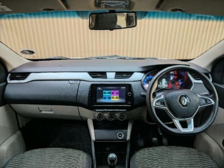 2024-Renault-Triber-10-Intens_8