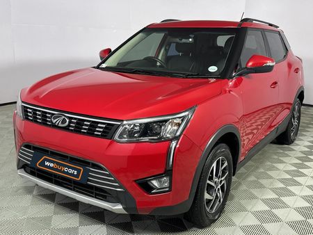 2022-Mahindra-XUV-300-15D-W8_0