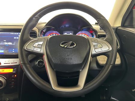 2022-Mahindra-XUV-300-15D-W8_11