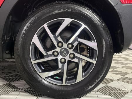 2022-Mahindra-XUV-300-15D-W8_6
