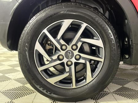 2022-Mahindra-XUV-300-15D-W8_7