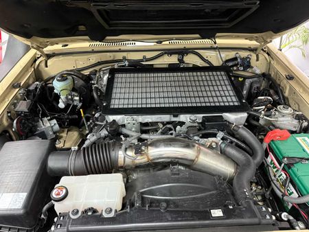 2023-Toyota-Land-Cruiser-76-45-D-V8-Station-Wagon_15