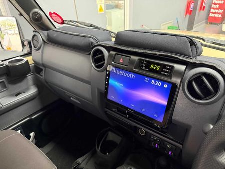 2023-Toyota-Land-Cruiser-76-45-D-V8-Station-Wagon_5