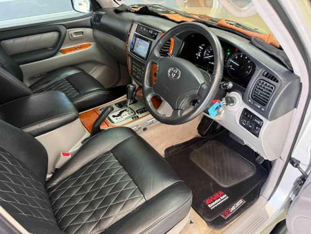 2005-Toyota-Land-Cruiser-100-47-V8-Auto_14