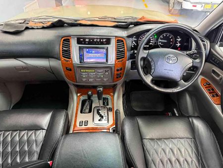 2005-Toyota-Land-Cruiser-100-47-V8-Auto_17